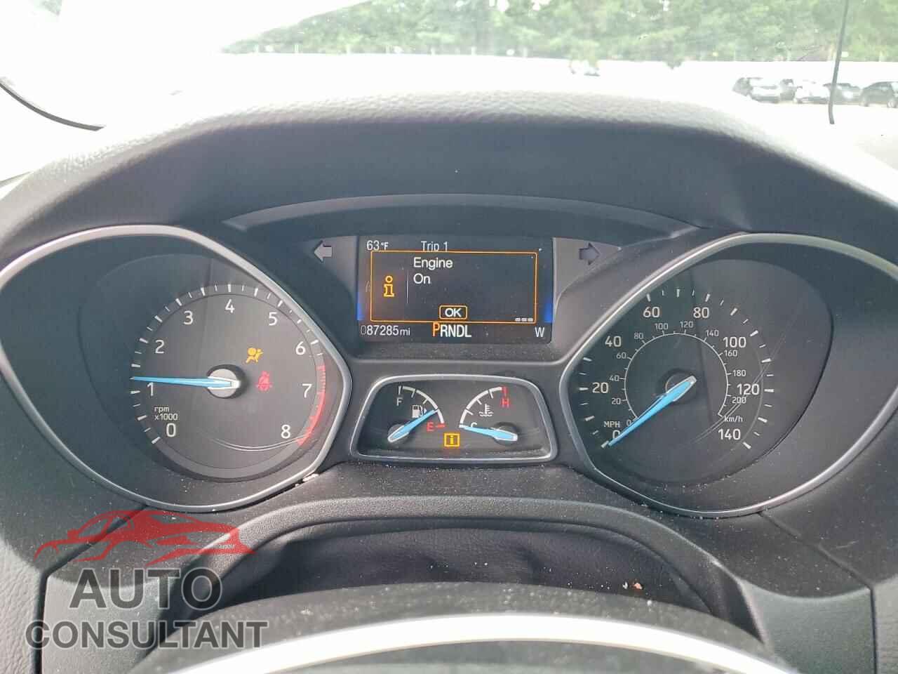 FORD FOCUS 2017 - 1FADP3F26HL207144
