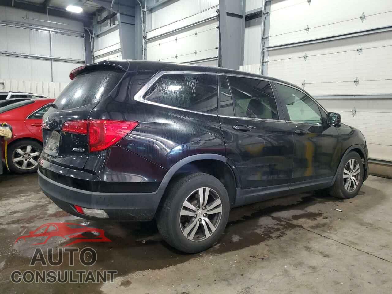 HONDA PILOT 2017 - 5FNYF6H72HB048375