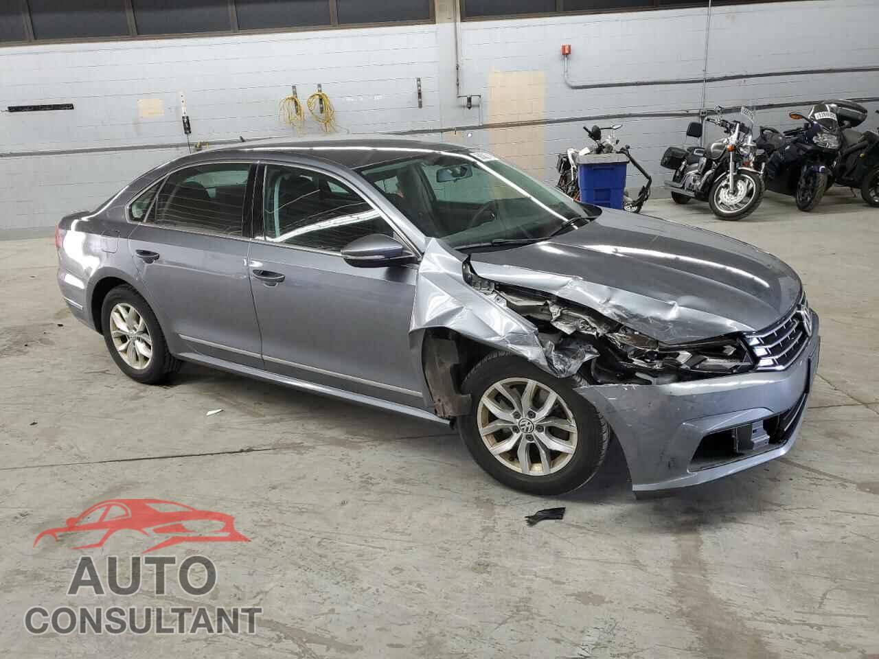 VOLKSWAGEN PASSAT 2017 - 1VWAT7A38HC006830