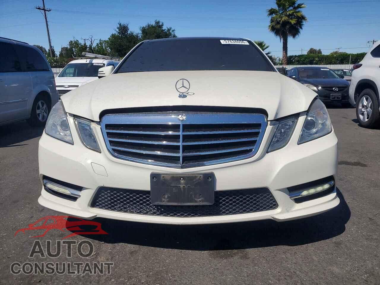 MERCEDES-BENZ E-CLASS 2012 - WDDHF5KB1CA567707