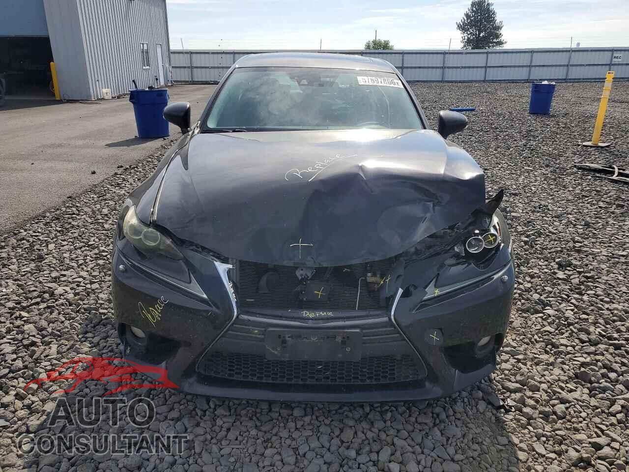 LEXUS IS 2014 - JTHCE1D20E5001450