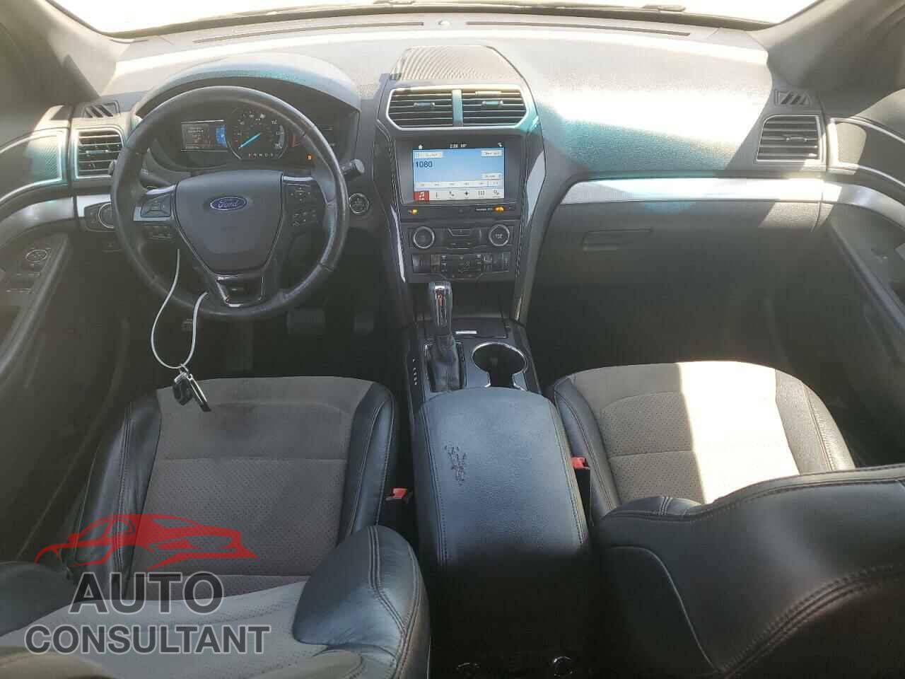 FORD EXPLORER 2017 - 1FM5K7D87HGA12217