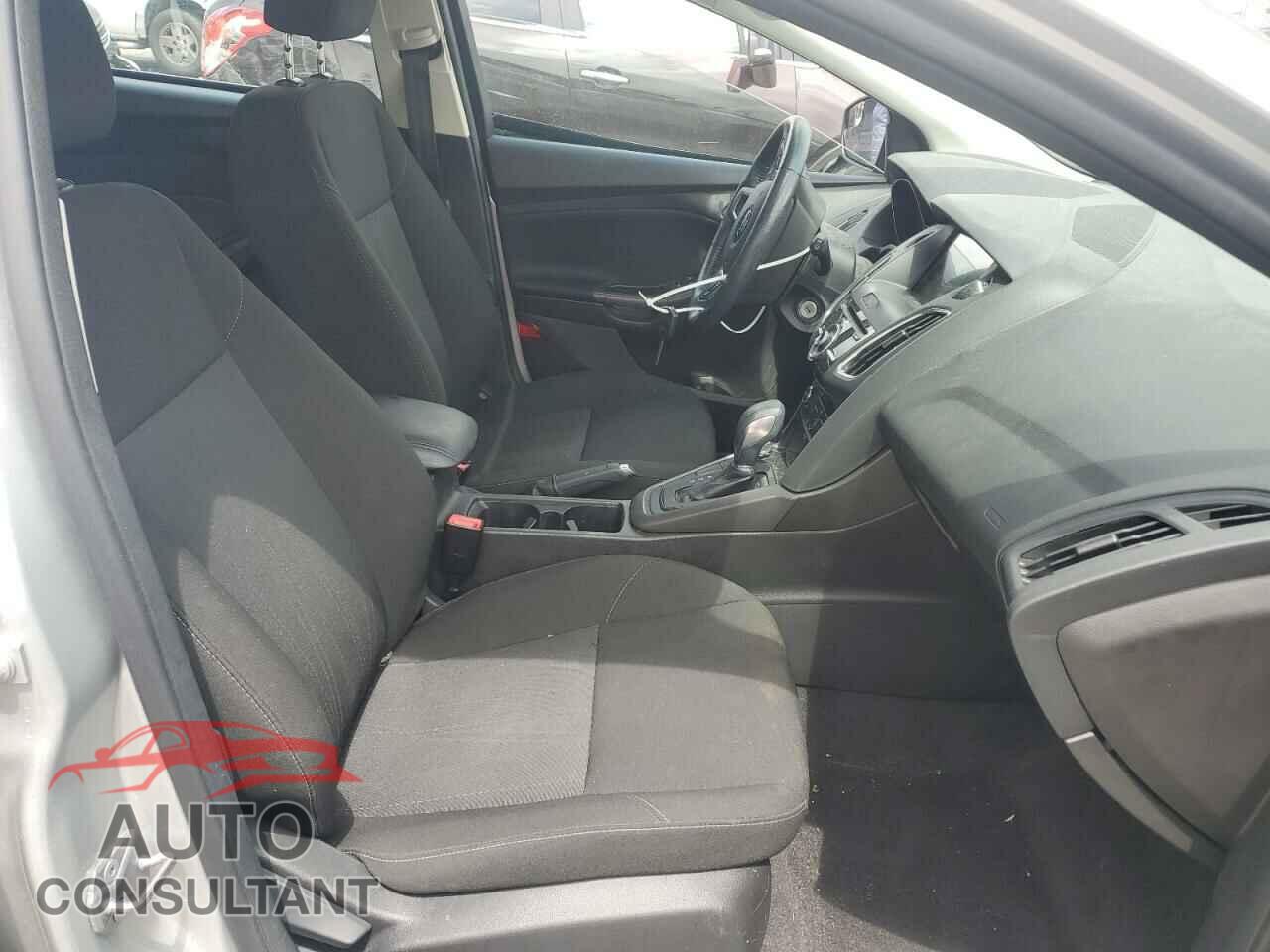 FORD FOCUS 2017 - 1FADP3M2XHL295327