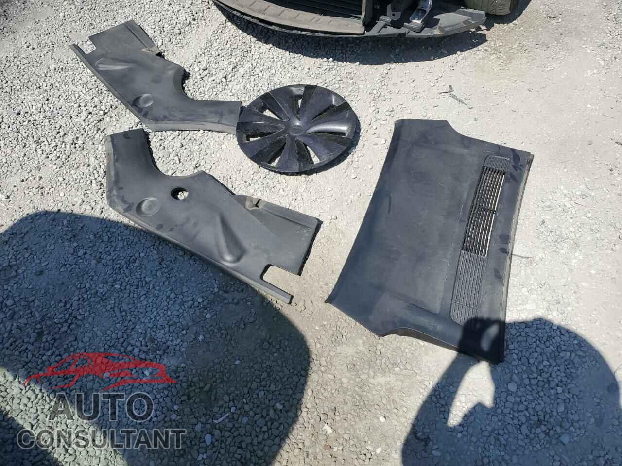TESLA MODEL S 2022 - 5YJSA1E68NF486767