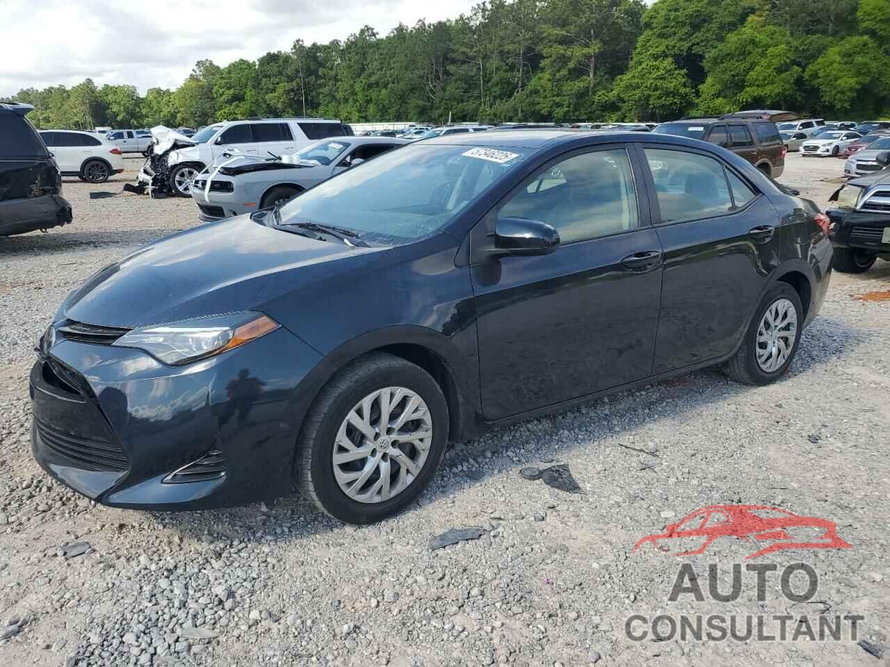TOYOTA COROLLA 2018 - 5YFBURHE0JP821172