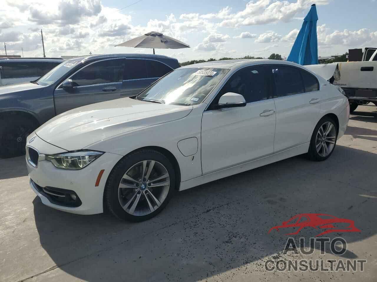 BMW 3 SERIES 2017 - WBA8E1C57HK895078