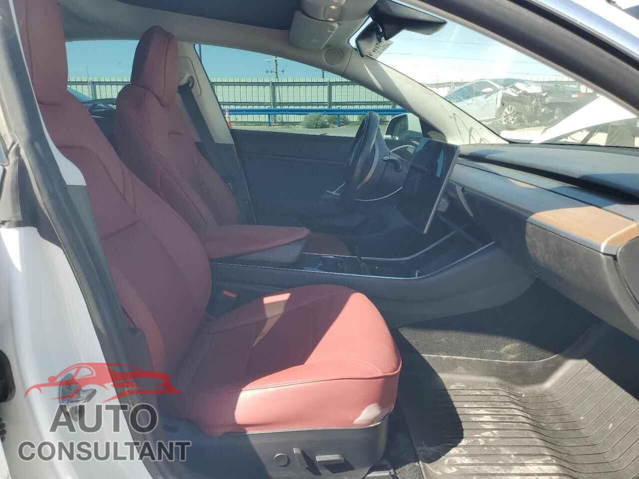 TESLA MODEL 3 2019 - 5YJ3E1EB9KF365103