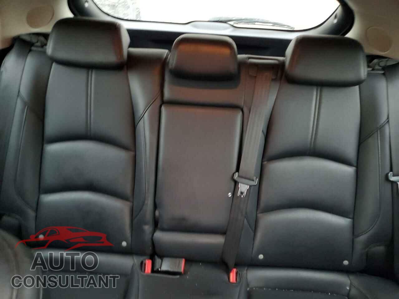 MAZDA 3 2018 - 3MZBN1L39JM260754