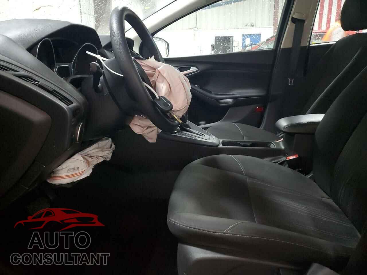 FORD FOCUS 2017 - 1FADP3F26HL209475