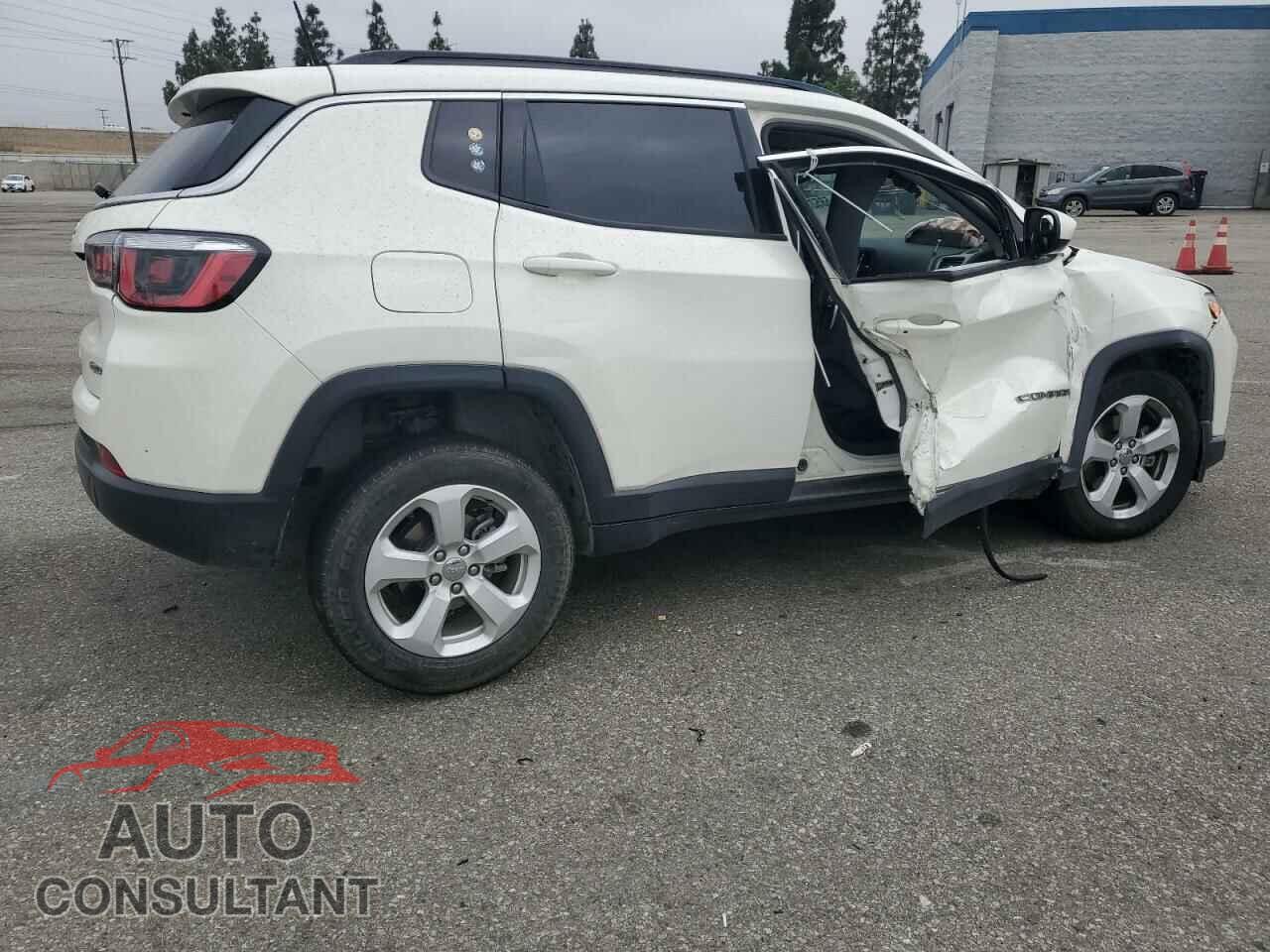 JEEP COMPASS 2018 - 3C4NJDBB6JT481739