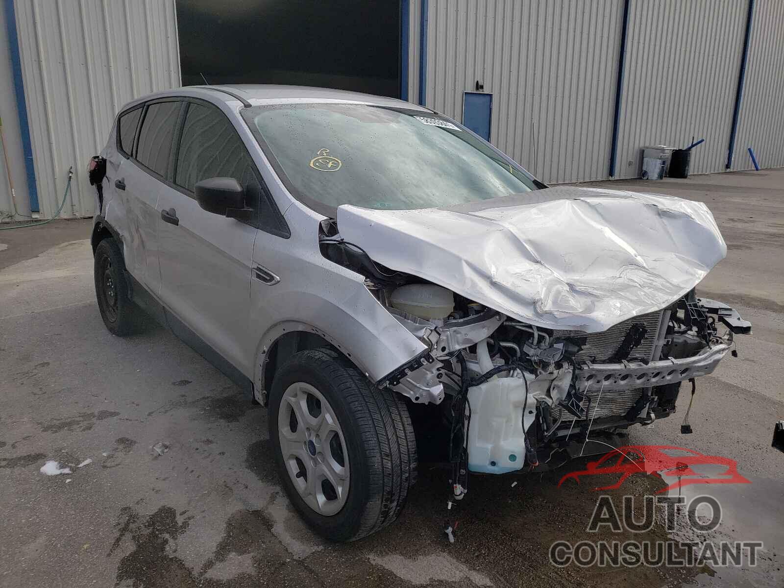 FORD ESCAPE 2017 - 1FMCU0F70HUA57448