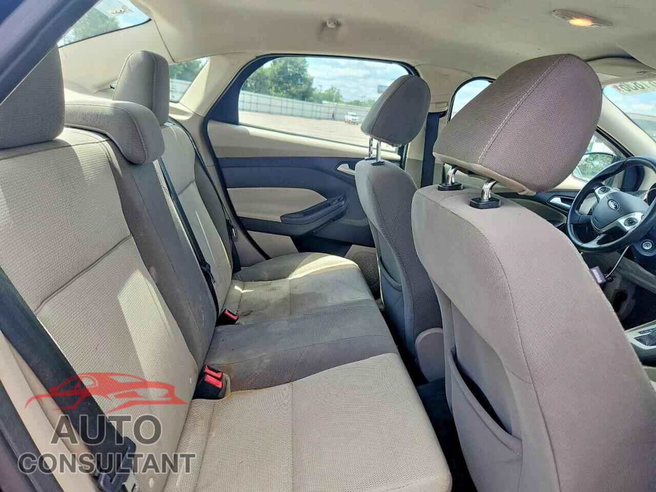 FORD FOCUS 2014 - 1FADP3F20EL217633