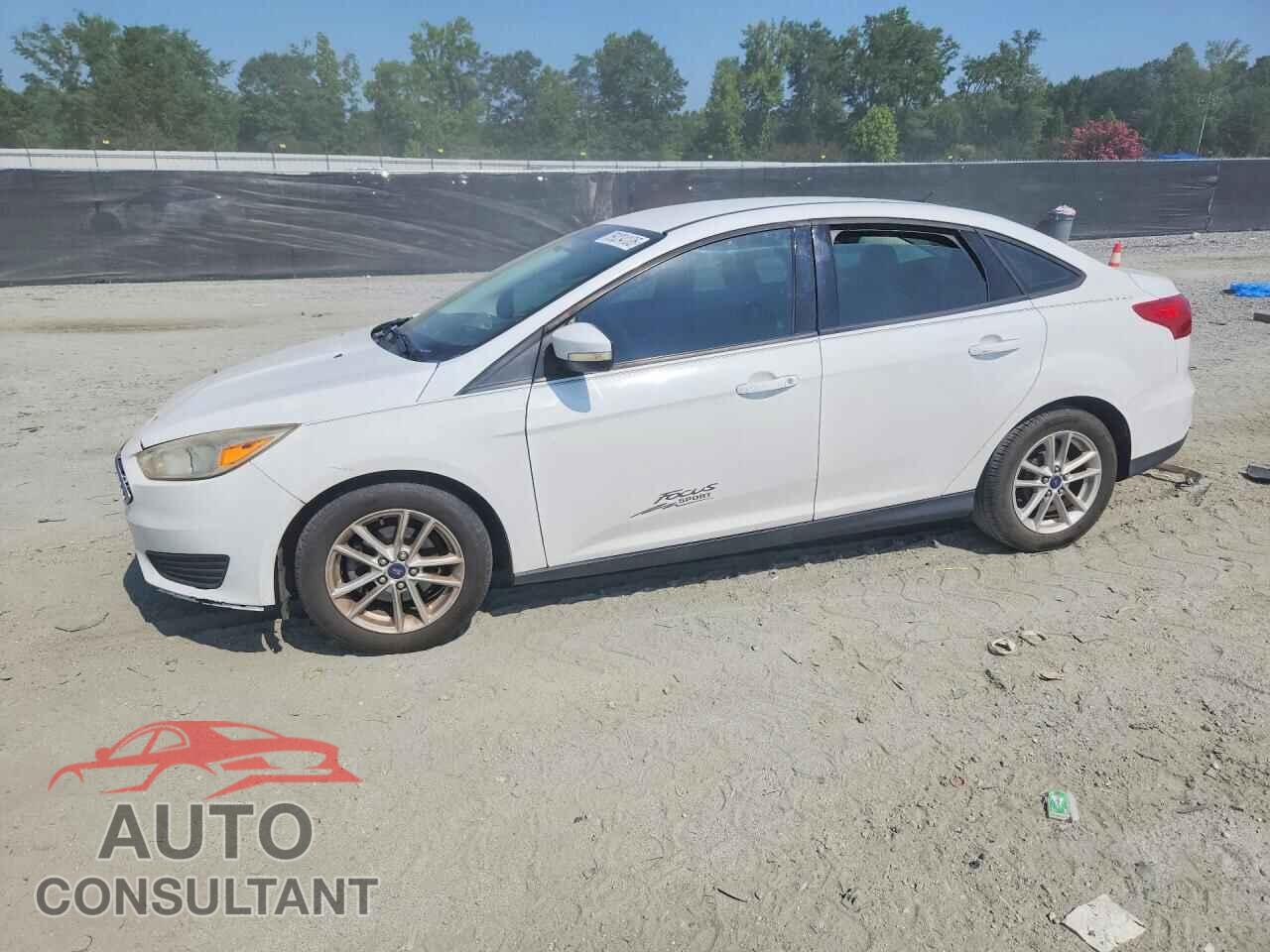 FORD FOCUS 2015 - 1FADP3F27FL205738