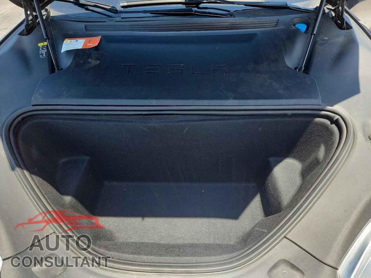 TESLA MODEL S 2017 - 5YJSA1E26HF206457