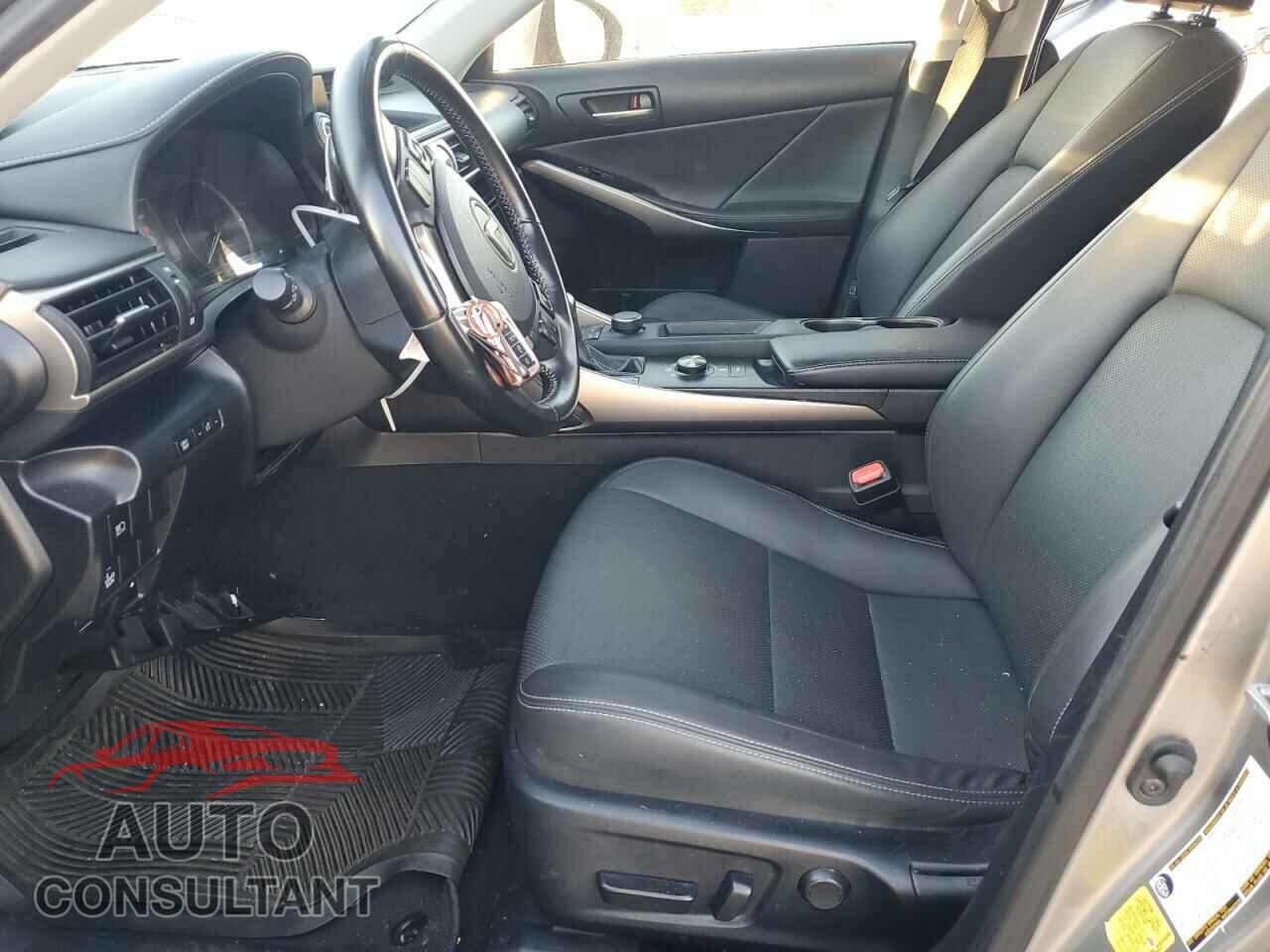 LEXUS IS 2020 - JTHAA1D23L5108833