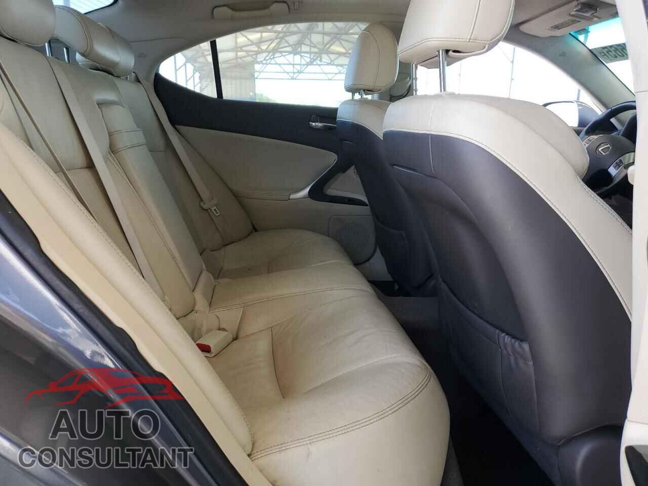 LEXUS IS 2012 - JTHBF5C22C5176443