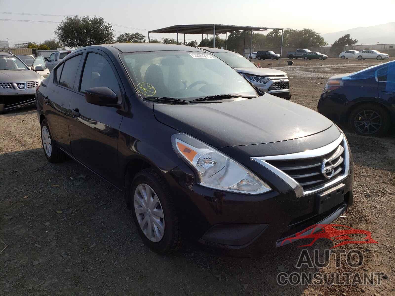 NISSAN VERSA 2017 - 3N1CN7AP4HL801907