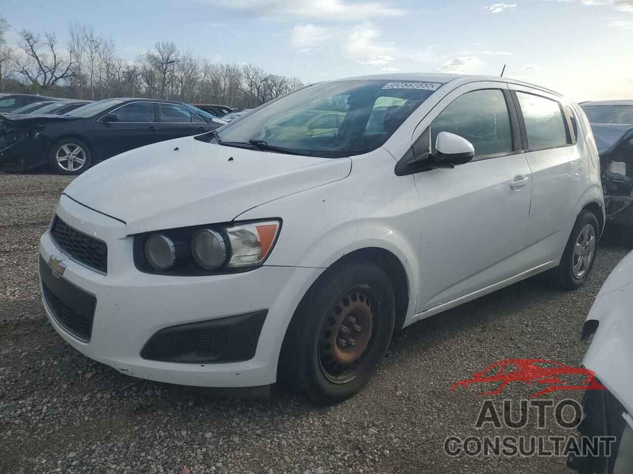 CHEVROLET SONIC 2015 - 1G1JA6SH9F4119540