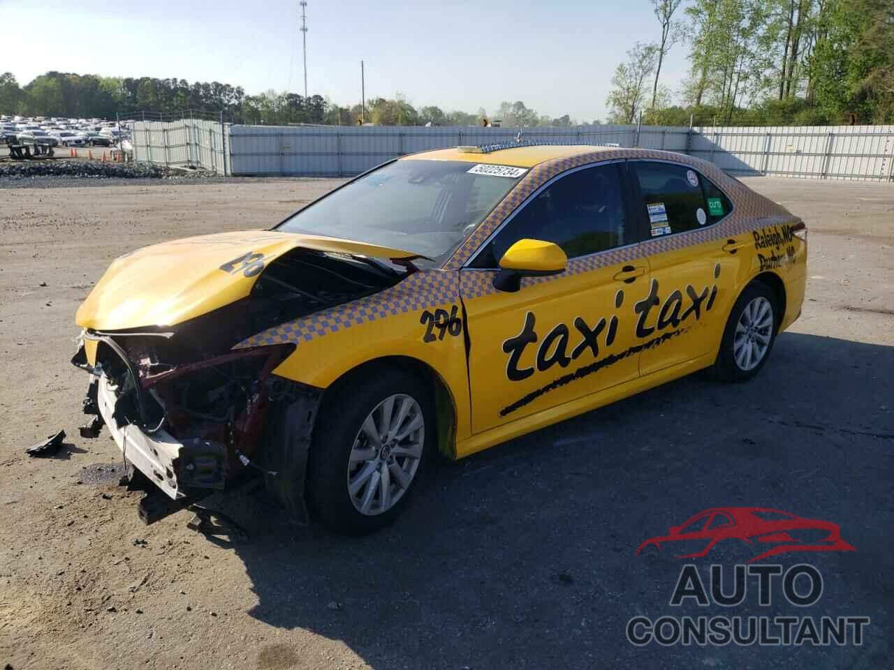 TOYOTA CAMRY 2020 - 4T1C11AK6LU324210