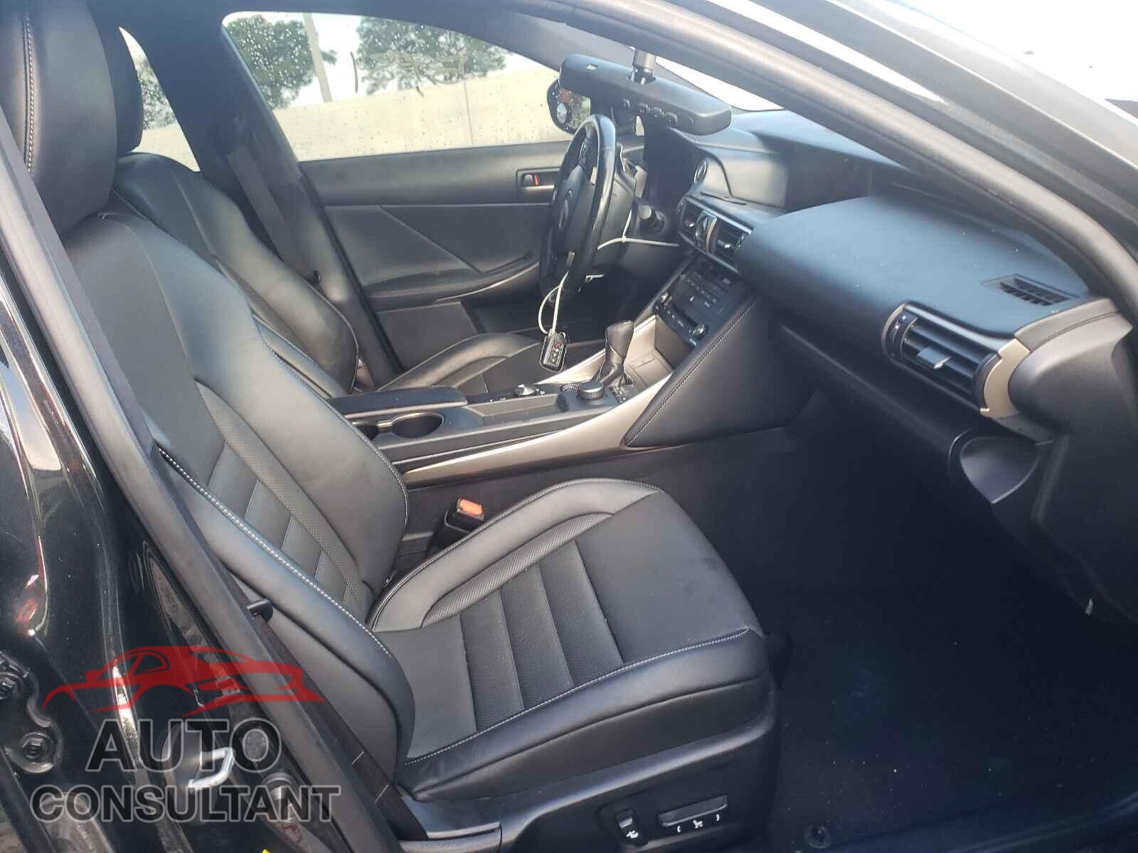 LEXUS IS 2017 - JTHBA1D2XH5054099