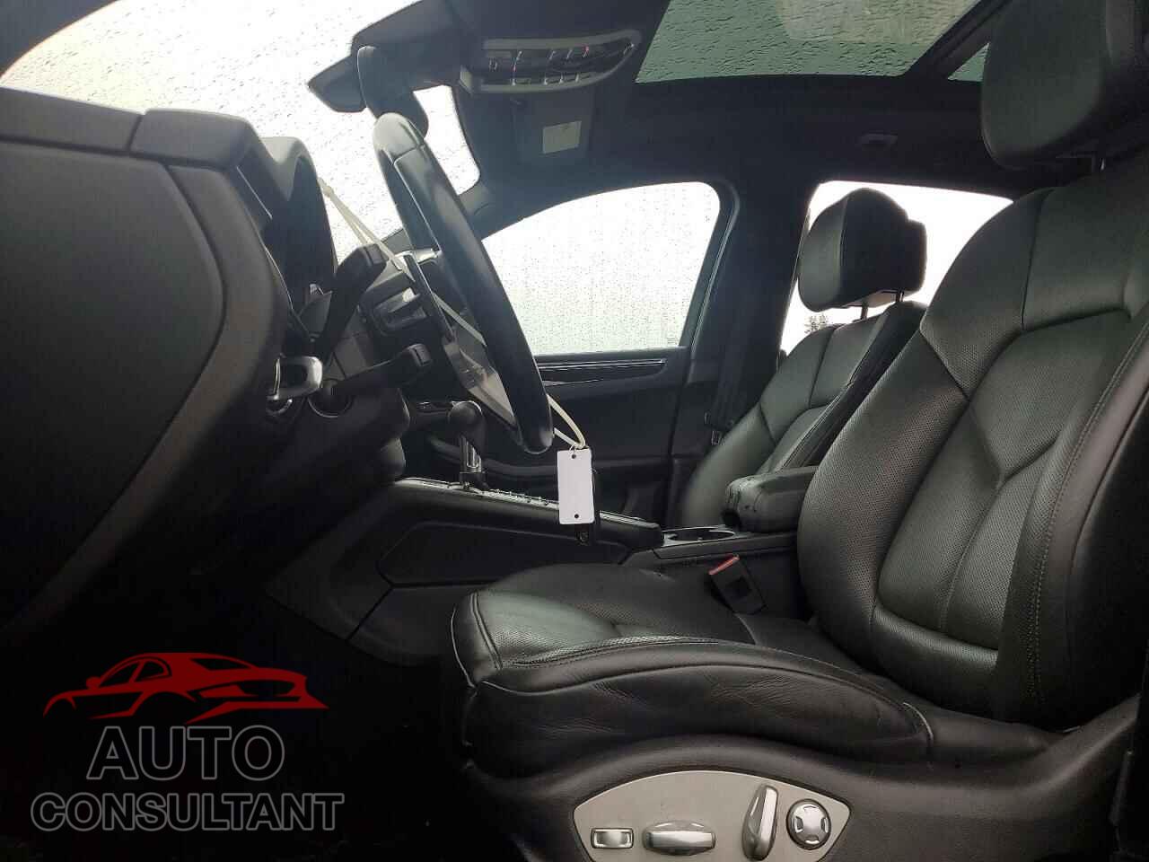 PORSCHE MACAN 2018 - WP1AA2A50JLB23805