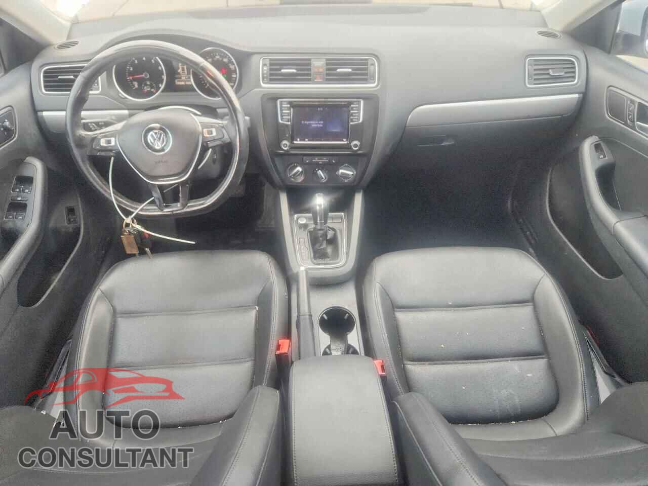 VOLKSWAGEN JETTA 2017 - 3VWDB7AJ3HM355648