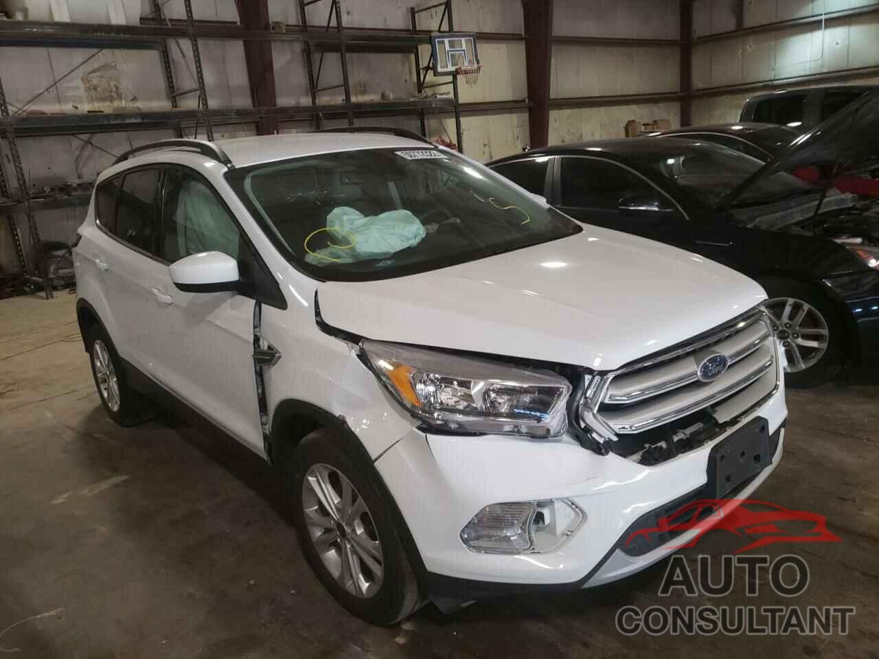 FORD ESCAPE 2018 - 1FMCU0GD6JUD07219