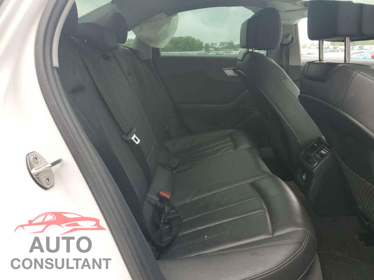 AUDI A4 2019 - WAUGMAF47KN013771