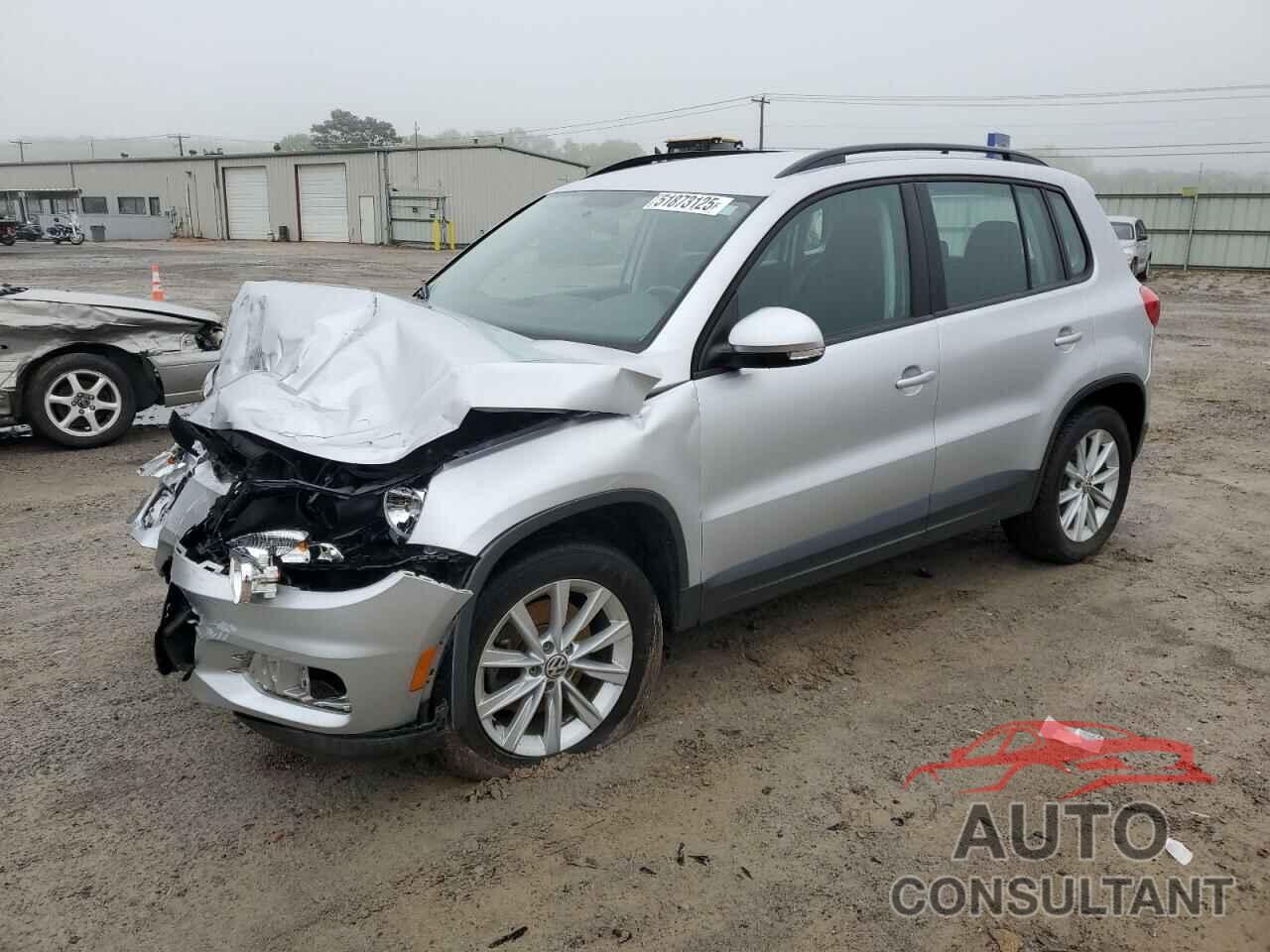 VOLKSWAGEN TIGUAN 2017 - WVGBV7AX7HK047651