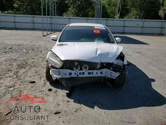 FORD FOCUS 2017 - 1FADP3L90HL227715