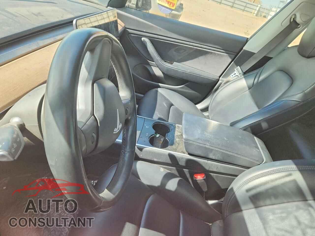 TESLA MODEL 3 2018 - 5YJ3E1EB2JF070732