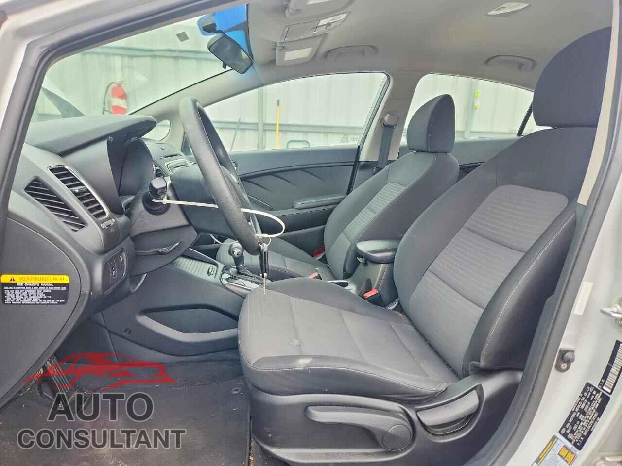 KIA FORTE 2017 - 3KPFL4A72HE145967