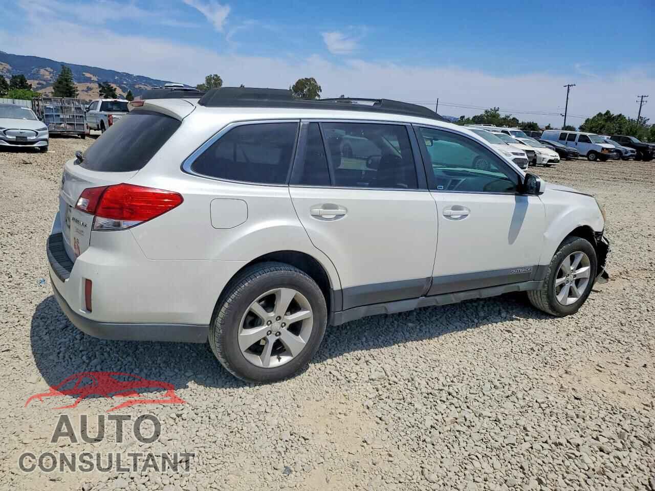 SUBARU OUTBACK 2013 - 4S4BRBCC1D3325076