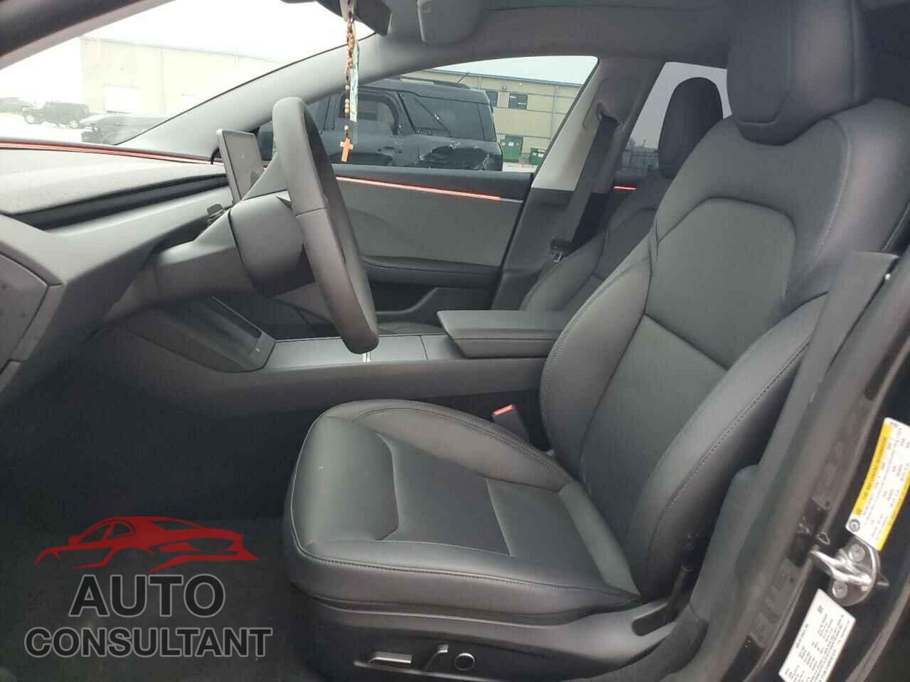TESLA MODEL 3 2024 - 5YJ3E1EA0RF861070