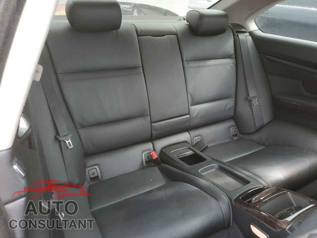 BMW 3 SERIES 2011 - WBAKE5C55BE573638