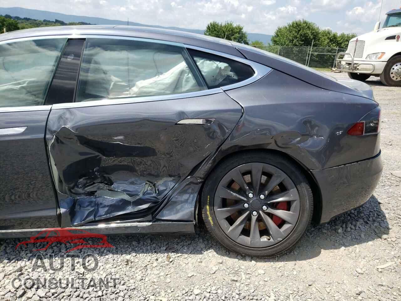 TESLA MODEL S 2017 - 5YJSA1E20HF189932