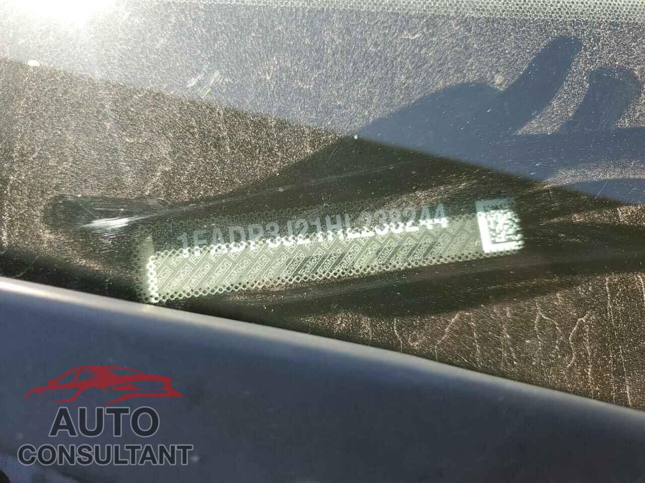 FORD FOCUS 2017 - 1FADP3J21HL238244