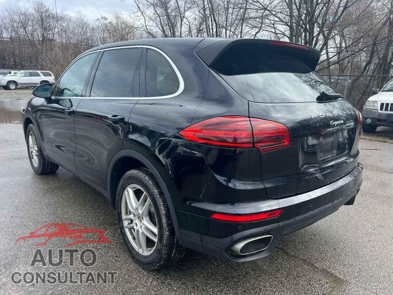 PORSCHE CAYENNE 2016 - WP1AA2A26GKA13040