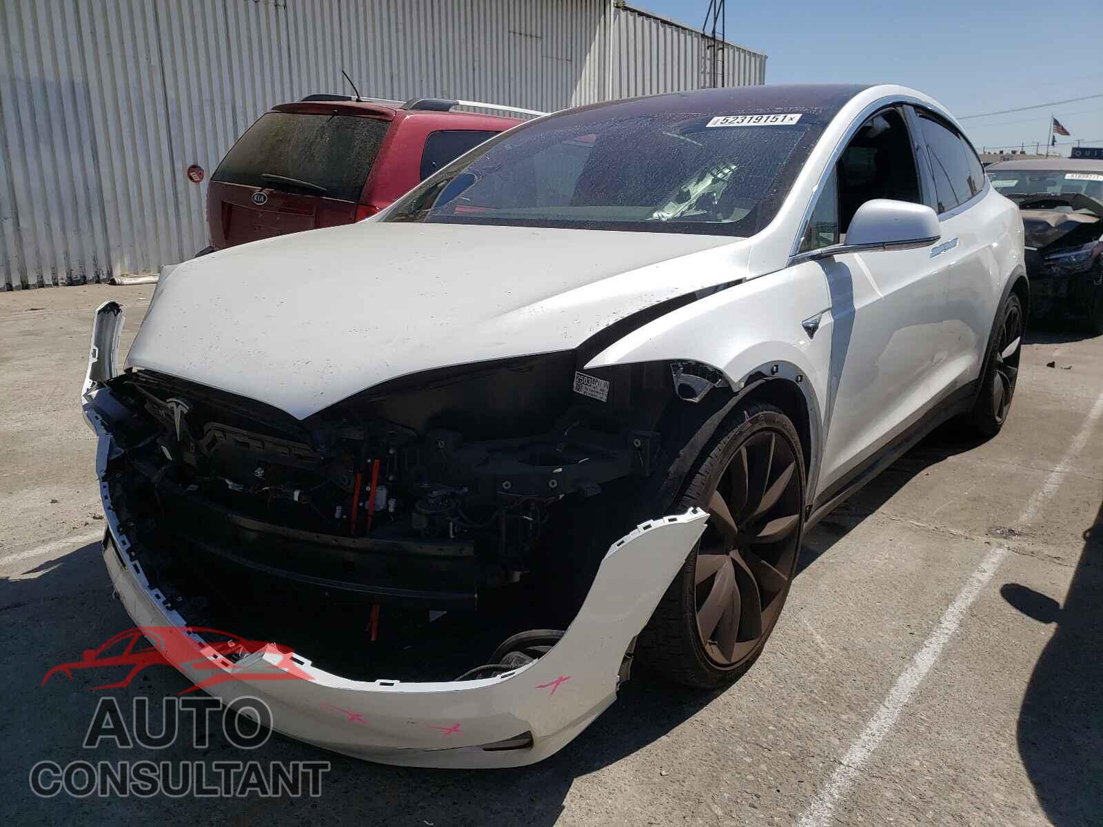 TESLA MODEL X 2018 - 5YJXCDE20JF143010
