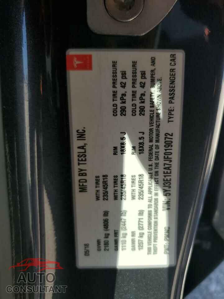 TESLA MODEL 3 2018 - 5YJ3E1EA7JF019072