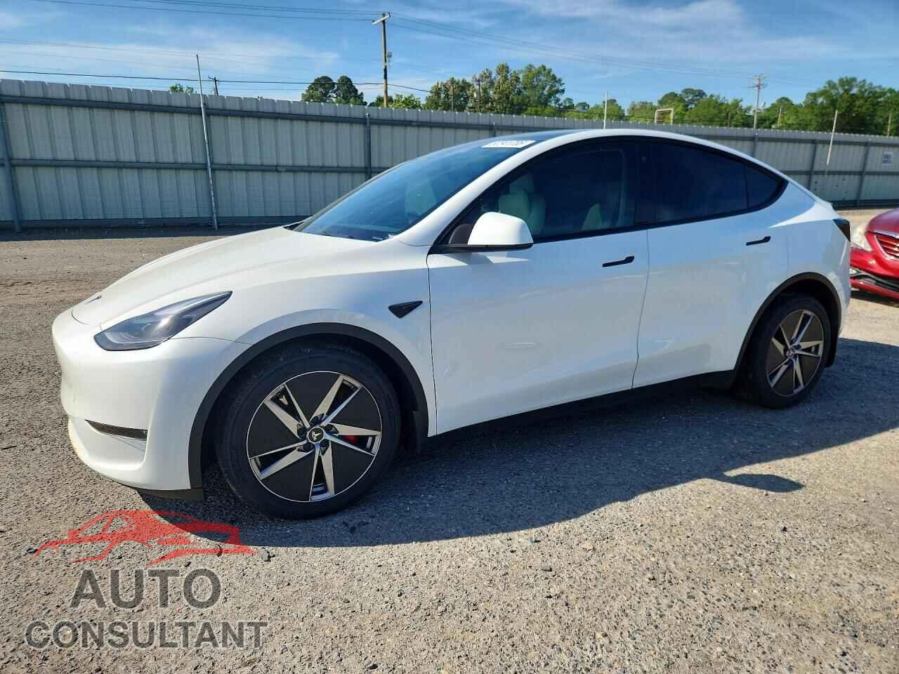 TESLA MODEL Y 2021 - 5YJYGDEF6MF211598