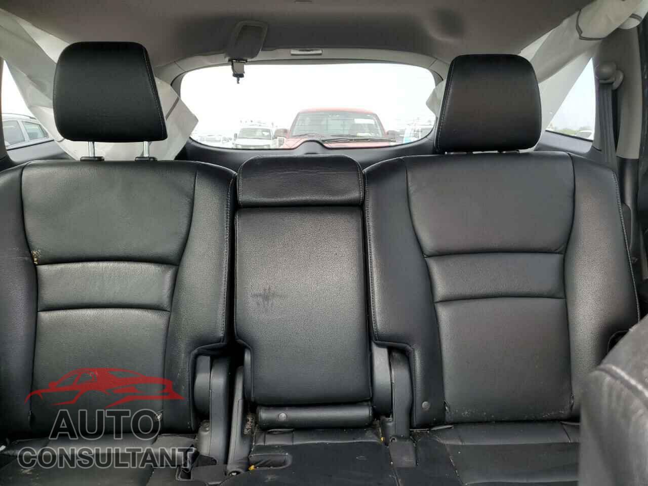 HONDA PILOT 2019 - 5FNYF5H52KB010418