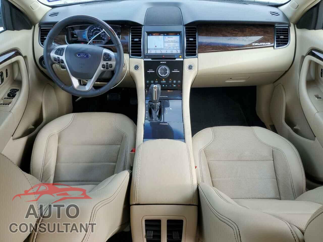 FORD TAURUS 2018 - 1FAHP2F85JG143791