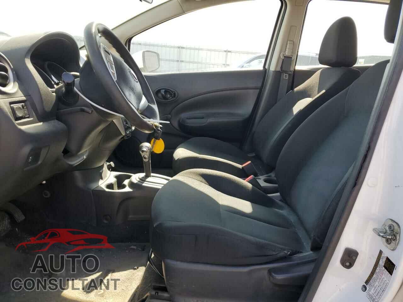 NISSAN VERSA 2017 - 3N1CE2CP3HL374039