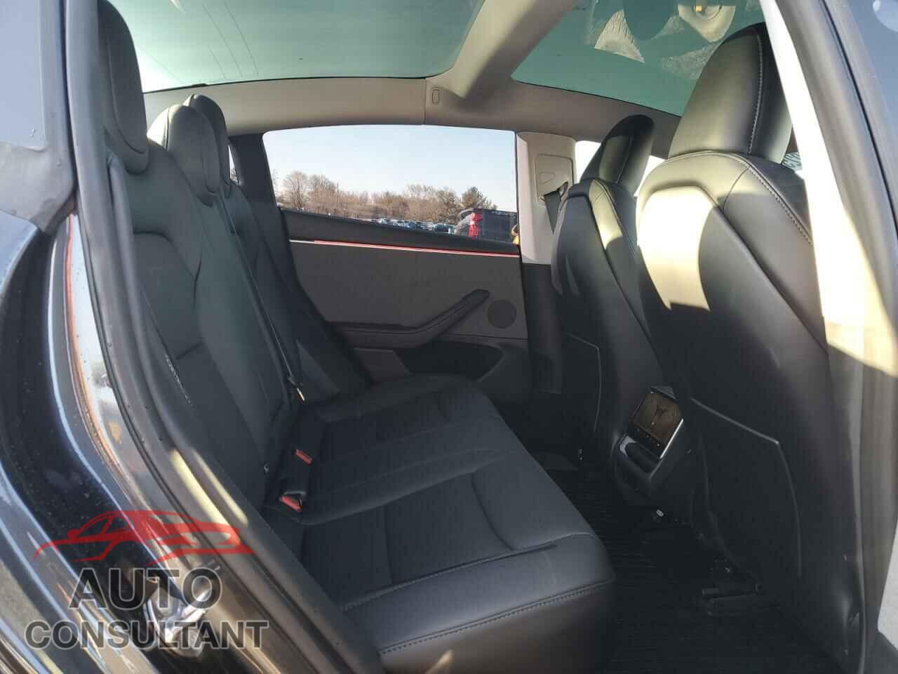 TESLA MODEL 3 2024 - 5YJ3E1EA7RF760219
