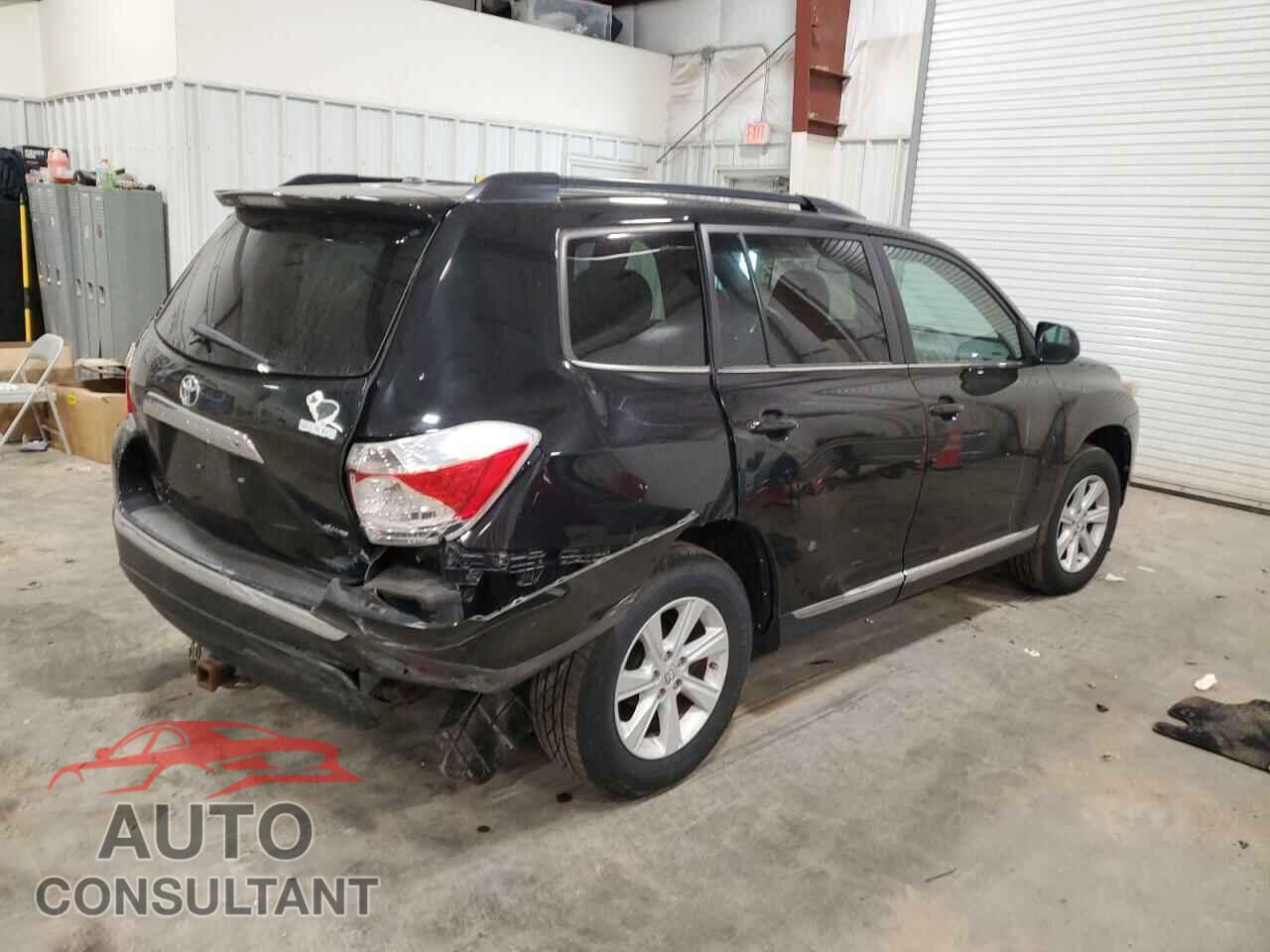 TOYOTA HIGHLANDER 2013 - 5TDBK3EH8DS242525