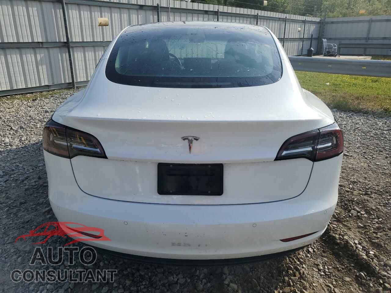 TESLA MODEL 3 2022 - 5YJ3E1EA5NF369936