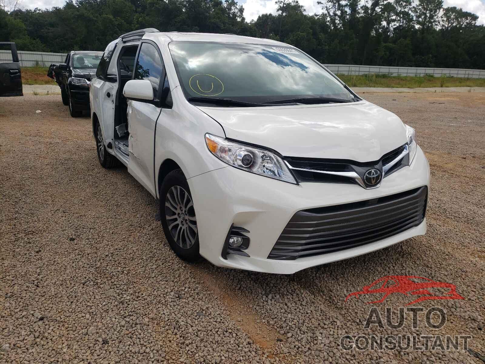 TOYOTA SIENNA 2018 - 5TDYZ3DC3JS949555