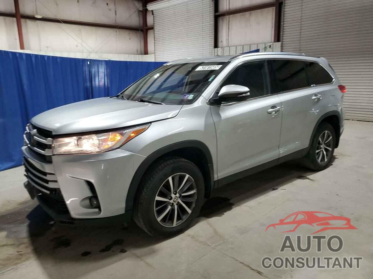 TOYOTA HIGHLANDER 2019 - 5TDJZRFH0KS628183