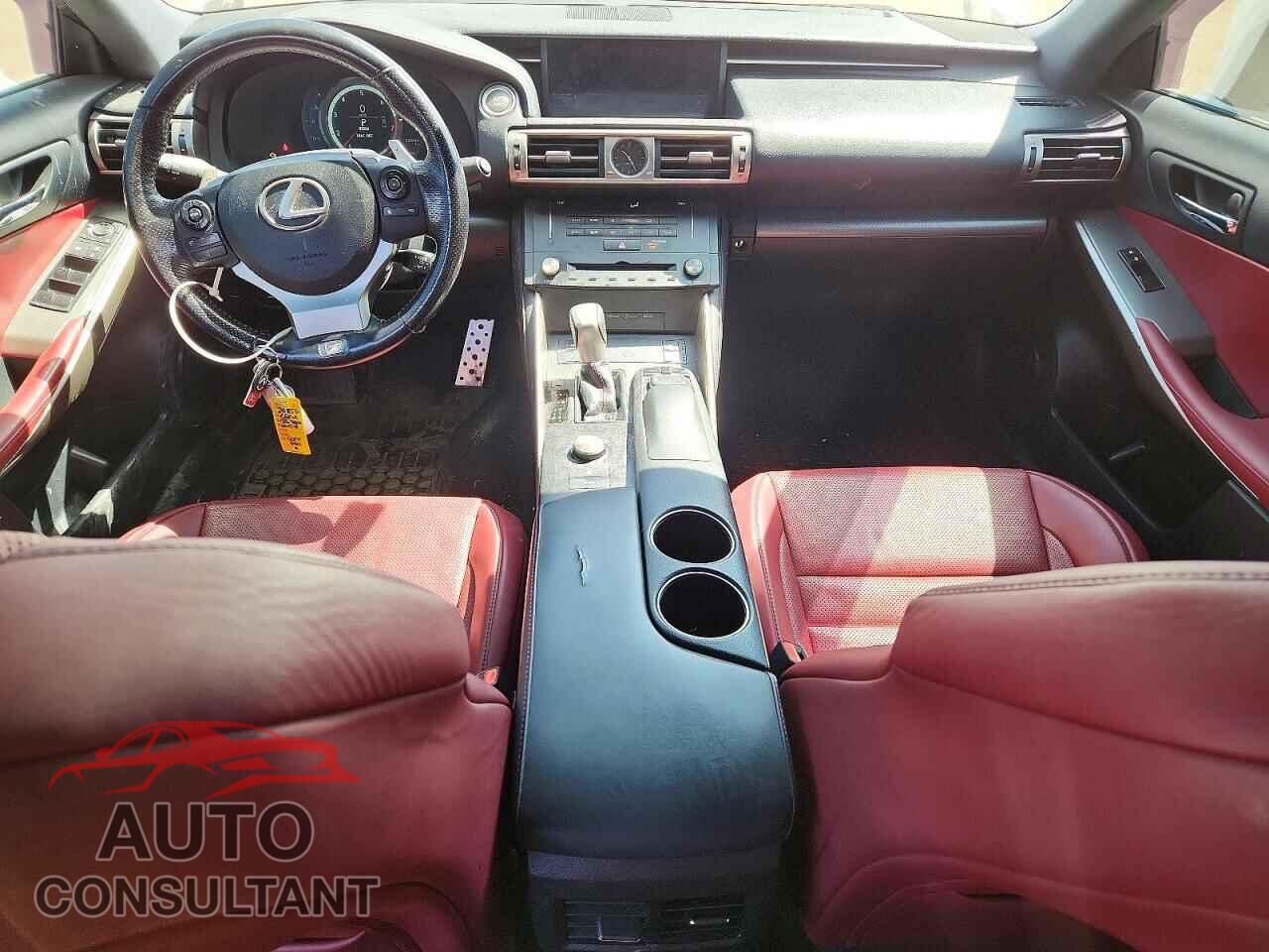 LEXUS IS 2016 - JTHCM1D25G5004592